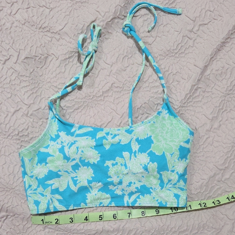 Forever 21 Turquoise Floral Crop Top